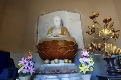 霊山観音の仏像