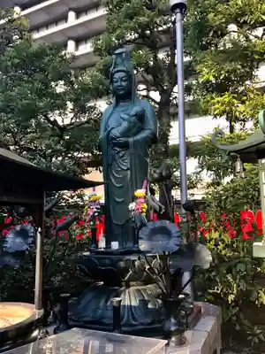 豊川稲荷東京別院の仏像