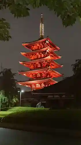 浅草寺の塔