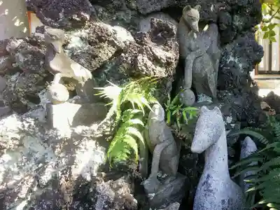 天明稲荷神社の狛犬