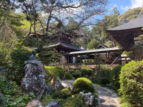 龍潭寺の{uncategorized: "未分類", other: "その他", undefined: "問題あり", building: "その他建物", grave: "お墓", sacred_gate: "鳥居", guardian: "狛犬", statue: "像", buddha: "仏像", history: "歴史", nature: "自然", garden: "庭園", animal: "動物", pagoda: "塔", temizu: "手水舎", mountain_gate: "山門・神門", sanctuary: "本殿・本堂", subordinate: "末社・摂社", art: "芸術", scenery: "景色", jizo: "地蔵", ema: "絵馬", goshuin: "御朱印", omikuji: "おみくじ", items: "授与品その他", amulet: "お守り", goshuincho: "御朱印帳", eats: "食事", festival: "お祭り", votive_dance: "神楽", shichigosan: "七五三参", wedding: "結婚式", experience: "体験その他", initially: "初詣", around: "周辺", anti_infection: "感染症対策"}