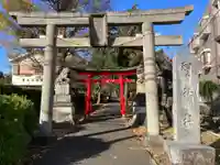 驚神社の鳥居