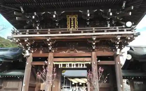 宮地嶽神社の山門・神門