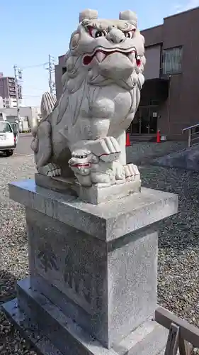 信濃神社の狛犬