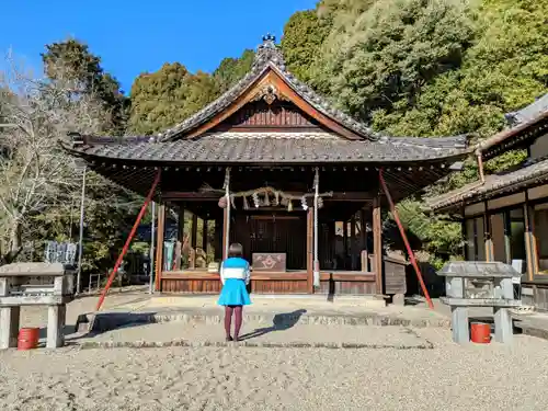 曽野稲荷神社の本殿