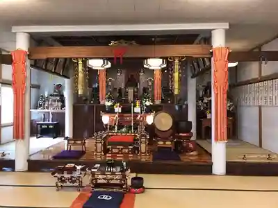 教信寺の本殿・本堂