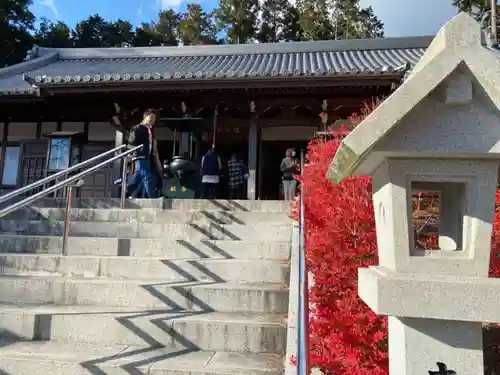 呑山観音寺の山門