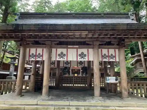 諏訪大社の本殿・本堂