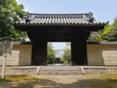 長母寺の山門・神門