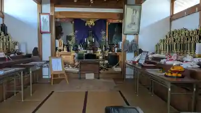 龍雲寺の{uncategorized: "未分類", other: "その他", undefined: "問題あり", building: "その他建物", grave: "お墓", sacred_gate: "鳥居", guardian: "狛犬", statue: "像", buddha: "仏像", history: "歴史", nature: "自然", garden: "庭園", animal: "動物", pagoda: "塔", temizu: "手水舎", mountain_gate: "山門・神門", sanctuary: "本殿・本堂", subordinate: "末社・摂社", art: "芸術", scenery: "景色", jizo: "地蔵", ema: "絵馬", goshuin: "御朱印", omikuji: "おみくじ", items: "授与品その他", amulet: "お守り", goshuincho: "御朱印帳", eats: "食事", festival: "お祭り", votive_dance: "神楽", shichigosan: "七五三参", wedding: "結婚式", experience: "体験その他", initially: "初詣", around: "周辺", anti_infection: "感染症対策"}