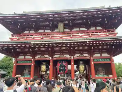 浅草寺の山門・神門