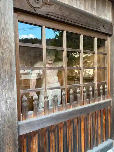 修禅寺の{uncategorized: "未分類", other: "その他", undefined: "問題あり", building: "その他建物", grave: "お墓", sacred_gate: "鳥居", guardian: "狛犬", statue: "像", buddha: "仏像", history: "歴史", nature: "自然", garden: "庭園", animal: "動物", pagoda: "塔", temizu: "手水舎", mountain_gate: "山門・神門", sanctuary: "本殿・本堂", subordinate: "末社・摂社", art: "芸術", scenery: "景色", jizo: "地蔵", ema: "絵馬", goshuin: "御朱印", omikuji: "おみくじ", items: "授与品その他", amulet: "お守り", goshuincho: "御朱印帳", eats: "食事", festival: "お祭り", votive_dance: "神楽", shichigosan: "七五三参", wedding: "結婚式", experience: "体験その他", initially: "初詣", around: "周辺", anti_infection: "感染症対策"}