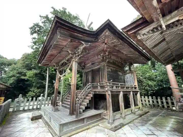倭白山比咩神社の本殿・本堂