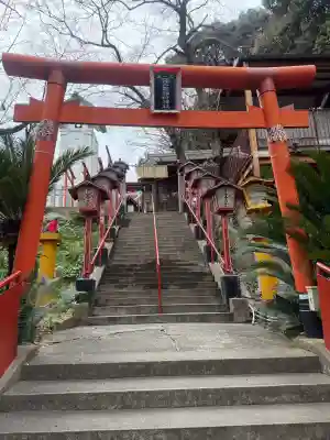 中司孫太郎稲荷神社の{uncategorized: "未分類", other: "その他", undefined: "問題あり", building: "その他建物", grave: "お墓", sacred_gate: "鳥居", guardian: "狛犬", statue: "像", buddha: "仏像", history: "歴史", nature: "自然", garden: "庭園", animal: "動物", pagoda: "塔", temizu: "手水舎", mountain_gate: "山門・神門", sanctuary: "本殿・本堂", subordinate: "末社・摂社", art: "芸術", scenery: "景色", jizo: "地蔵", ema: "絵馬", goshuin: "御朱印", omikuji: "おみくじ", items: "授与品その他", amulet: "お守り", goshuincho: "御朱印帳", eats: "食事", festival: "お祭り", votive_dance: "神楽", shichigosan: "七五三参", wedding: "結婚式", experience: "体験その他", initially: "初詣", around: "周辺", anti_infection: "感染症対策"}