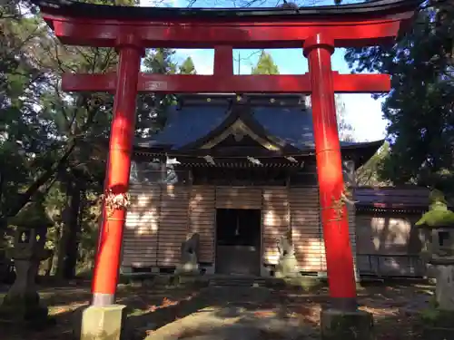 巣守神社の鳥居