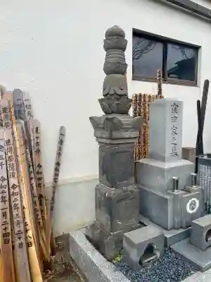 常泉寺の{uncategorized: "未分類", other: "その他", undefined: "問題あり", building: "その他建物", grave: "お墓", sacred_gate: "鳥居", guardian: "狛犬", statue: "像", buddha: "仏像", history: "歴史", nature: "自然", garden: "庭園", animal: "動物", pagoda: "塔", temizu: "手水舎", mountain_gate: "山門・神門", sanctuary: "本殿・本堂", subordinate: "末社・摂社", art: "芸術", scenery: "景色", jizo: "地蔵", ema: "絵馬", goshuin: "御朱印", omikuji: "おみくじ", items: "授与品その他", amulet: "お守り", goshuincho: "御朱印帳", eats: "食事", festival: "お祭り", votive_dance: "神楽", shichigosan: "七五三参", wedding: "結婚式", experience: "体験その他", initially: "初詣", around: "周辺", anti_infection: "感染症対策"}