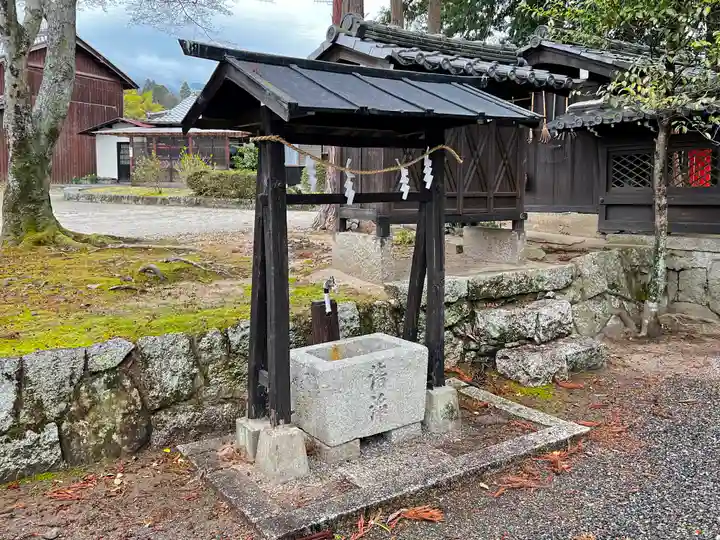 那波加神社の手水舎