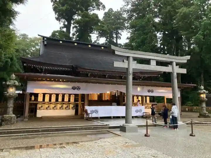 鹿島神宮の{uncategorized: "未分類", other: "その他", undefined: "問題あり", building: "その他建物", grave: "お墓", sacred_gate: "鳥居", guardian: "狛犬", statue: "像", buddha: "仏像", history: "歴史", nature: "自然", garden: "庭園", animal: "動物", pagoda: "塔", temizu: "手水舎", mountain_gate: "山門・神門", sanctuary: "本殿・本堂", subordinate: "末社・摂社", art: "芸術", scenery: "景色", jizo: "地蔵", ema: "絵馬", goshuin: "御朱印", omikuji: "おみくじ", items: "授与品その他", amulet: "お守り", goshuincho: "御朱印帳", eats: "食事", festival: "お祭り", votive_dance: "神楽", shichigosan: "七五三参", wedding: "結婚式", experience: "体験その他", initially: "初詣", around: "周辺", anti_infection: "感染症対策"}