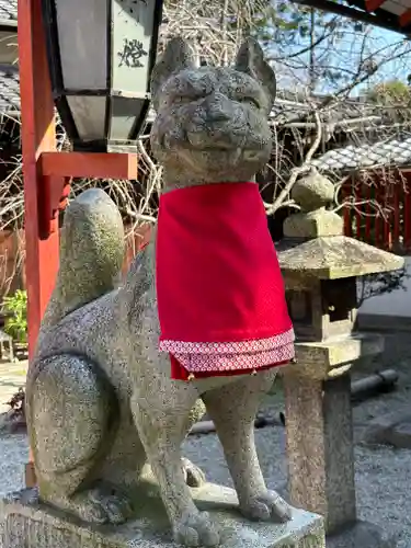 源九郎稲荷神社の狛犬