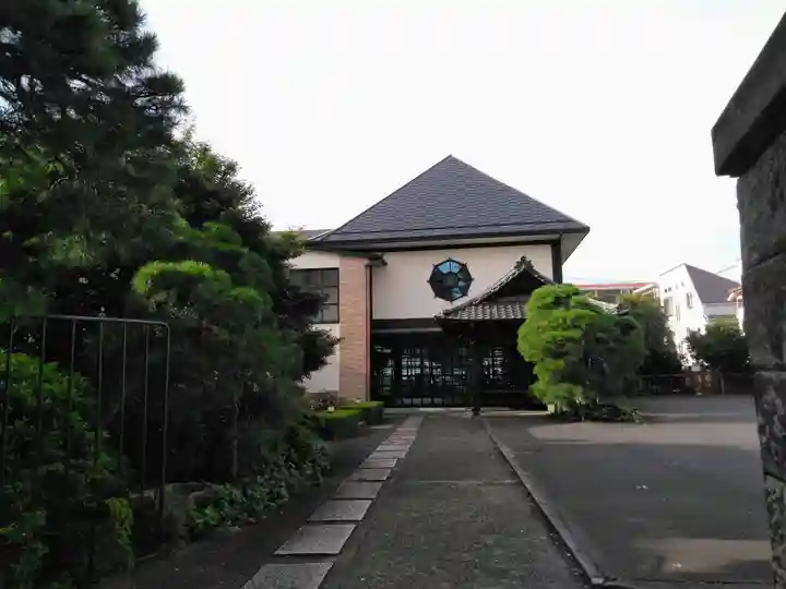 浄土真宗本願寺派高輪山浄立寺の本殿・本堂