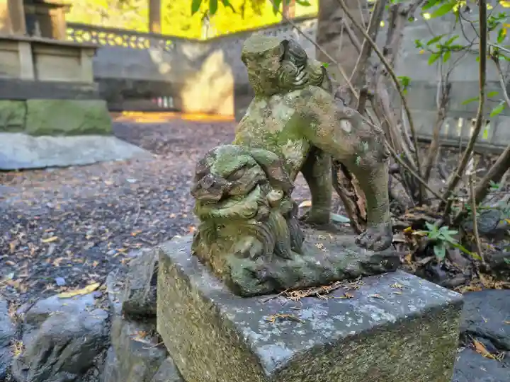 春日社(小山)の狛犬