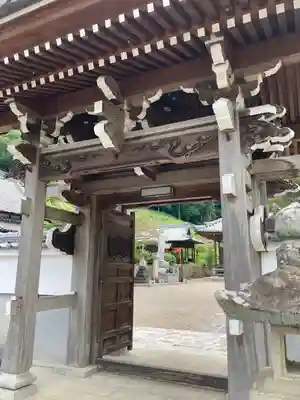 常行院の山門・神門