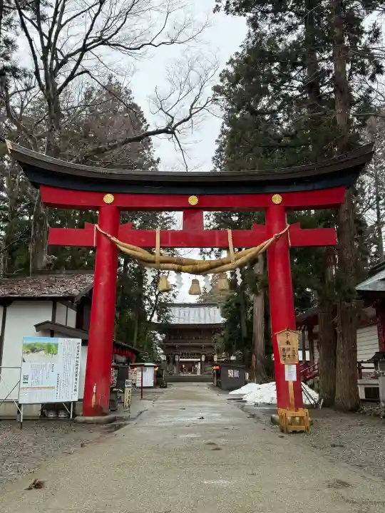 伊佐須美神社の{uncategorized: "未分類", other: "その他", undefined: "問題あり", building: "その他建物", grave: "お墓", sacred_gate: "鳥居", guardian: "狛犬", statue: "像", buddha: "仏像", history: "歴史", nature: "自然", garden: "庭園", animal: "動物", pagoda: "塔", temizu: "手水舎", mountain_gate: "山門・神門", sanctuary: "本殿・本堂", subordinate: "末社・摂社", art: "芸術", scenery: "景色", jizo: "地蔵", ema: "絵馬", goshuin: "御朱印", omikuji: "おみくじ", items: "授与品その他", amulet: "お守り", goshuincho: "御朱印帳", eats: "食事", festival: "お祭り", votive_dance: "神楽", shichigosan: "七五三参", wedding: "結婚式", experience: "体験その他", initially: "初詣", around: "周辺", anti_infection: "感染症対策"}