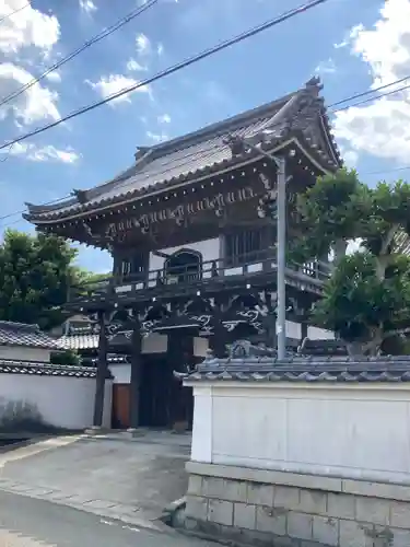 元誓寺の山門