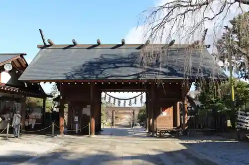 開成山大神宮の山門