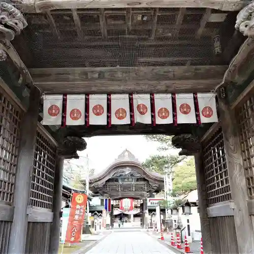 竹駒神社の山門