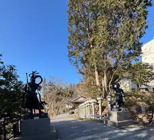 正法寺の{uncategorized: "未分類", other: "その他", undefined: "問題あり", building: "その他建物", grave: "お墓", sacred_gate: "鳥居", guardian: "狛犬", statue: "像", buddha: "仏像", history: "歴史", nature: "自然", garden: "庭園", animal: "動物", pagoda: "塔", temizu: "手水舎", mountain_gate: "山門・神門", sanctuary: "本殿・本堂", subordinate: "末社・摂社", art: "芸術", scenery: "景色", jizo: "地蔵", ema: "絵馬", goshuin: "御朱印", omikuji: "おみくじ", items: "授与品その他", amulet: "お守り", goshuincho: "御朱印帳", eats: "食事", festival: "お祭り", votive_dance: "神楽", shichigosan: "七五三参", wedding: "結婚式", experience: "体験その他", initially: "初詣", around: "周辺", anti_infection: "感染症対策"}