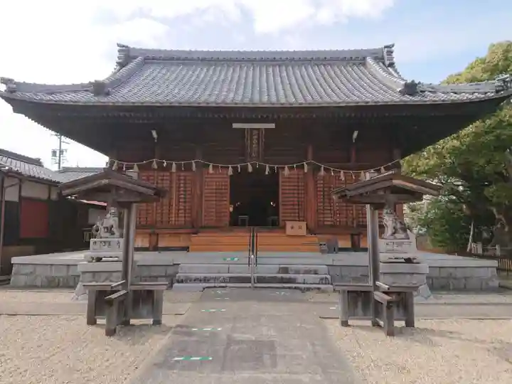 新田白山神社の本殿・本堂