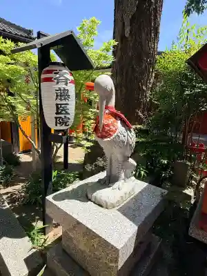 鴻神社の{uncategorized: "未分類", other: "その他", undefined: "問題あり", building: "その他建物", grave: "お墓", sacred_gate: "鳥居", guardian: "狛犬", statue: "像", buddha: "仏像", history: "歴史", nature: "自然", garden: "庭園", animal: "動物", pagoda: "塔", temizu: "手水舎", mountain_gate: "山門・神門", sanctuary: "本殿・本堂", subordinate: "末社・摂社", art: "芸術", scenery: "景色", jizo: "地蔵", ema: "絵馬", goshuin: "御朱印", omikuji: "おみくじ", items: "授与品その他", amulet: "お守り", goshuincho: "御朱印帳", eats: "食事", festival: "お祭り", votive_dance: "神楽", shichigosan: "七五三参", wedding: "結婚式", experience: "体験その他", initially: "初詣", around: "周辺", anti_infection: "感染症対策"}