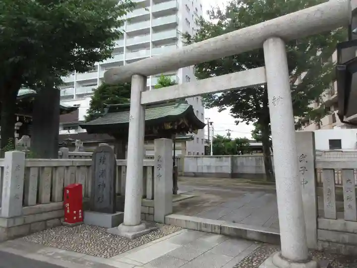 綾瀬神社の鳥居