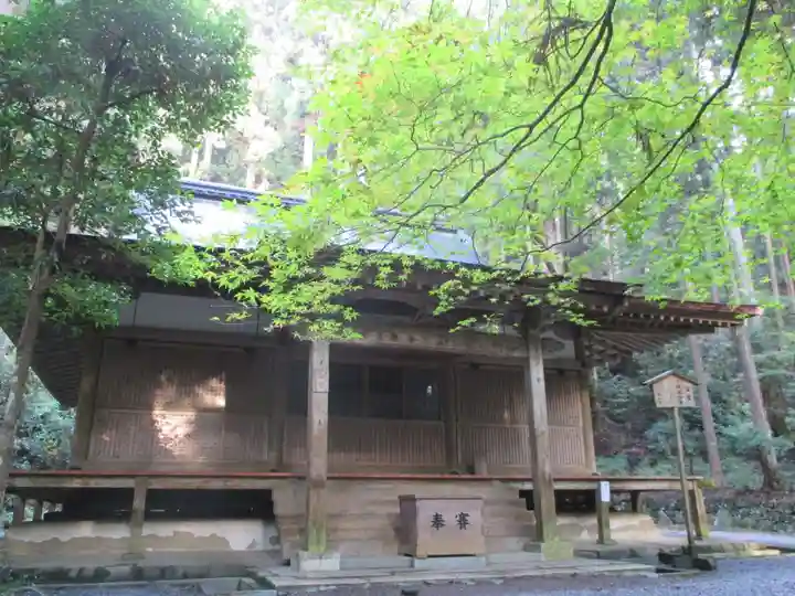 高山寺の本殿・本堂