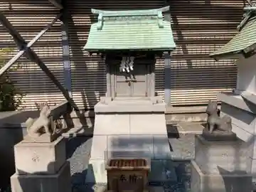 三松稲荷・活動大黒天の本殿・本堂