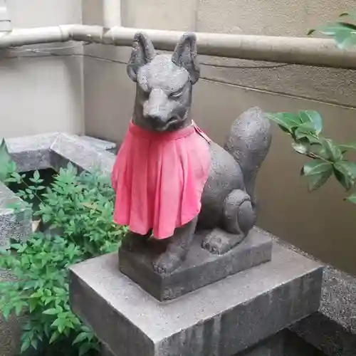 家内喜稲荷神社の狛犬