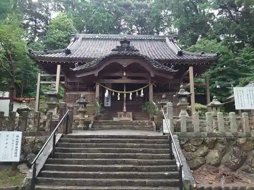 渭伊神社の本殿・本堂