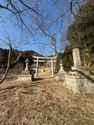 涌泉寺の{uncategorized: "未分類", other: "その他", undefined: "問題あり", building: "その他建物", grave: "お墓", sacred_gate: "鳥居", guardian: "狛犬", statue: "像", buddha: "仏像", history: "歴史", nature: "自然", garden: "庭園", animal: "動物", pagoda: "塔", temizu: "手水舎", mountain_gate: "山門・神門", sanctuary: "本殿・本堂", subordinate: "末社・摂社", art: "芸術", scenery: "景色", jizo: "地蔵", ema: "絵馬", goshuin: "御朱印", omikuji: "おみくじ", items: "授与品その他", amulet: "お守り", goshuincho: "御朱印帳", eats: "食事", festival: "お祭り", votive_dance: "神楽", shichigosan: "七五三参", wedding: "結婚式", experience: "体験その他", initially: "初詣", around: "周辺", anti_infection: "感染症対策"}