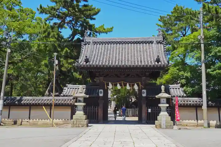 高砂神社の山門・神門