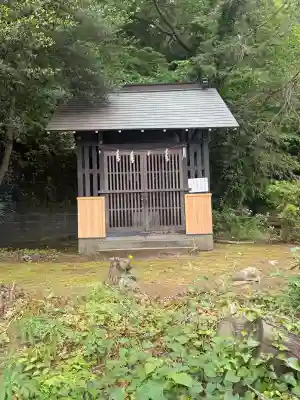 山下神明社の{uncategorized: "未分類", other: "その他", undefined: "問題あり", building: "その他建物", grave: "お墓", sacred_gate: "鳥居", guardian: "狛犬", statue: "像", buddha: "仏像", history: "歴史", nature: "自然", garden: "庭園", animal: "動物", pagoda: "塔", temizu: "手水舎", mountain_gate: "山門・神門", sanctuary: "本殿・本堂", subordinate: "末社・摂社", art: "芸術", scenery: "景色", jizo: "地蔵", ema: "絵馬", goshuin: "御朱印", omikuji: "おみくじ", items: "授与品その他", amulet: "お守り", goshuincho: "御朱印帳", eats: "食事", festival: "お祭り", votive_dance: "神楽", shichigosan: "七五三参", wedding: "結婚式", experience: "体験その他", initially: "初詣", around: "周辺", anti_infection: "感染症対策"}