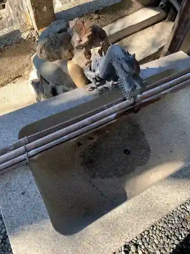 西八幡社の手水舎