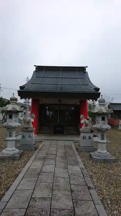 春影稲荷神社の本殿・本堂