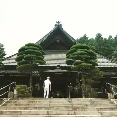 瑠璃光寺の本殿・本堂