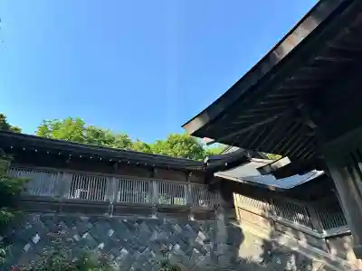 鳥海山大物忌神社吹浦口ノ宮の{uncategorized: "未分類", other: "その他", undefined: "問題あり", building: "その他建物", grave: "お墓", sacred_gate: "鳥居", guardian: "狛犬", statue: "像", buddha: "仏像", history: "歴史", nature: "自然", garden: "庭園", animal: "動物", pagoda: "塔", temizu: "手水舎", mountain_gate: "山門・神門", sanctuary: "本殿・本堂", subordinate: "末社・摂社", art: "芸術", scenery: "景色", jizo: "地蔵", ema: "絵馬", goshuin: "御朱印", omikuji: "おみくじ", items: "授与品その他", amulet: "お守り", goshuincho: "御朱印帳", eats: "食事", festival: "お祭り", votive_dance: "神楽", shichigosan: "七五三参", wedding: "結婚式", experience: "体験その他", initially: "初詣", around: "周辺", anti_infection: "感染症対策"}