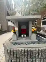 地蔵尊(北長狭通)の{uncategorized: "未分類", other: "その他", undefined: "問題あり", building: "その他建物", grave: "お墓", sacred_gate: "鳥居", guardian: "狛犬", statue: "像", buddha: "仏像", history: "歴史", nature: "自然", garden: "庭園", animal: "動物", pagoda: "塔", temizu: "手水舎", mountain_gate: "山門・神門", sanctuary: "本殿・本堂", subordinate: "末社・摂社", art: "芸術", scenery: "景色", jizo: "地蔵", ema: "絵馬", goshuin: "御朱印", omikuji: "おみくじ", items: "授与品その他", amulet: "お守り", goshuincho: "御朱印帳", eats: "食事", festival: "お祭り", votive_dance: "神楽", shichigosan: "七五三参", wedding: "結婚式", experience: "体験その他", initially: "初詣", around: "周辺", anti_infection: "感染症対策"}