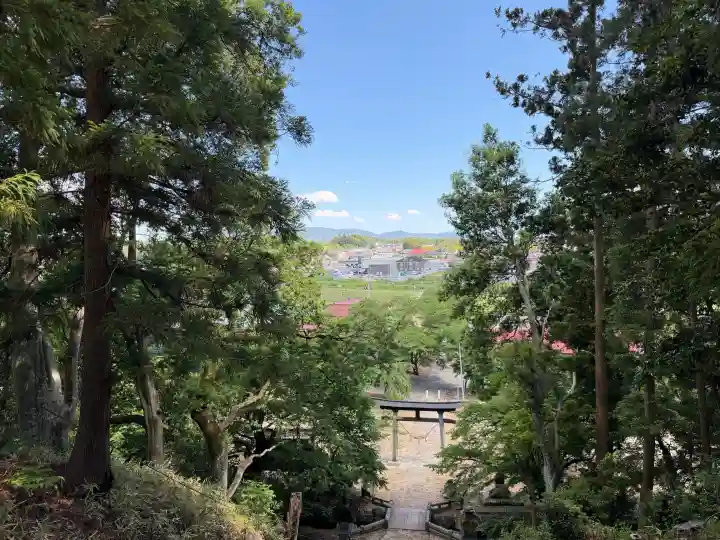 田村森神社の{uncategorized: "未分類", other: "その他", undefined: "問題あり", building: "その他建物", grave: "お墓", sacred_gate: "鳥居", guardian: "狛犬", statue: "像", buddha: "仏像", history: "歴史", nature: "自然", garden: "庭園", animal: "動物", pagoda: "塔", temizu: "手水舎", mountain_gate: "山門・神門", sanctuary: "本殿・本堂", subordinate: "末社・摂社", art: "芸術", scenery: "景色", jizo: "地蔵", ema: "絵馬", goshuin: "御朱印", omikuji: "おみくじ", items: "授与品その他", amulet: "お守り", goshuincho: "御朱印帳", eats: "食事", festival: "お祭り", votive_dance: "神楽", shichigosan: "七五三参", wedding: "結婚式", experience: "体験その他", initially: "初詣", around: "周辺", anti_infection: "感染症対策"}