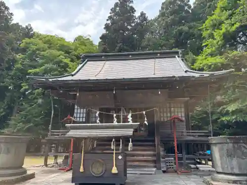 今市瀧尾神社の{uncategorized: "未分類", other: "その他", undefined: "問題あり", building: "その他建物", grave: "お墓", sacred_gate: "鳥居", guardian: "狛犬", statue: "像", buddha: "仏像", history: "歴史", nature: "自然", garden: "庭園", animal: "動物", pagoda: "塔", temizu: "手水舎", mountain_gate: "山門・神門", sanctuary: "本殿・本堂", subordinate: "末社・摂社", art: "芸術", scenery: "景色", jizo: "地蔵", ema: "絵馬", goshuin: "御朱印", omikuji: "おみくじ", items: "授与品その他", amulet: "お守り", goshuincho: "御朱印帳", eats: "食事", festival: "お祭り", votive_dance: "神楽", shichigosan: "七五三参", wedding: "結婚式", experience: "体験その他", initially: "初詣", around: "周辺", anti_infection: "感染症対策"}