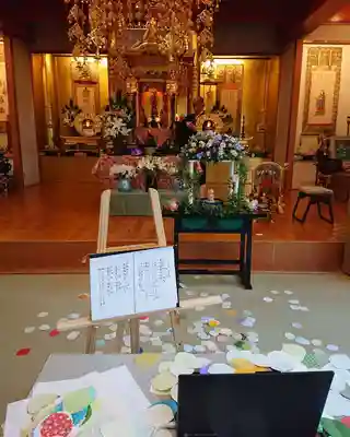 教西寺の本殿・本堂