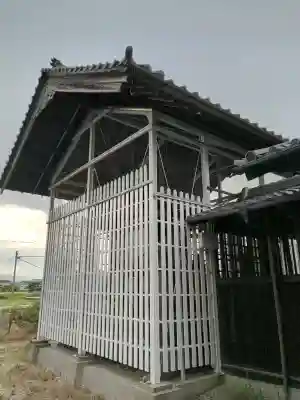 八幡社（西條八幡社）の{uncategorized: "未分類", other: "その他", undefined: "問題あり", building: "その他建物", grave: "お墓", sacred_gate: "鳥居", guardian: "狛犬", statue: "像", buddha: "仏像", history: "歴史", nature: "自然", garden: "庭園", animal: "動物", pagoda: "塔", temizu: "手水舎", mountain_gate: "山門・神門", sanctuary: "本殿・本堂", subordinate: "末社・摂社", art: "芸術", scenery: "景色", jizo: "地蔵", ema: "絵馬", goshuin: "御朱印", omikuji: "おみくじ", items: "授与品その他", amulet: "お守り", goshuincho: "御朱印帳", eats: "食事", festival: "お祭り", votive_dance: "神楽", shichigosan: "七五三参", wedding: "結婚式", experience: "体験その他", initially: "初詣", around: "周辺", anti_infection: "感染症対策"}